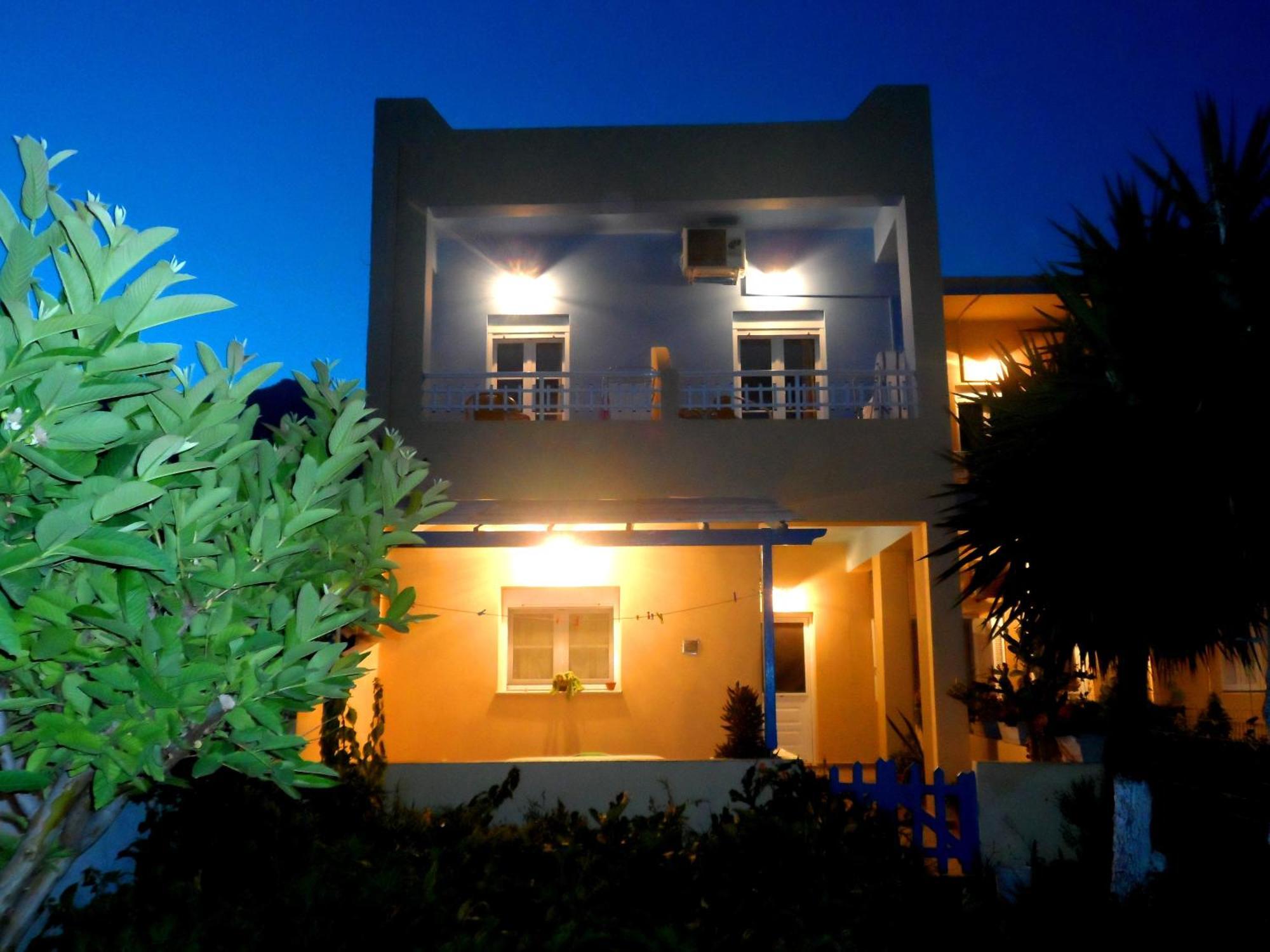 Papafotis Apartments & Suites アリンダ エクステリア 写真